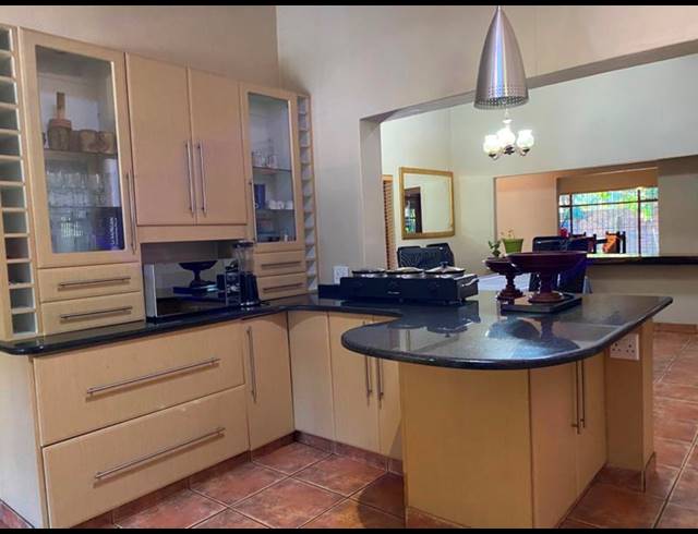 4 BEDROOM HOUSE FOR SALE IN CHROOM PARK